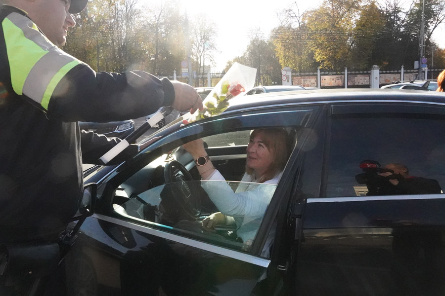 news_2022-10-14-акция ГАИ 3.jpg