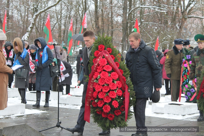 news_2022-11-24-возложение 2.jpg